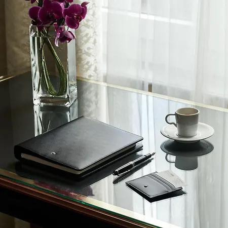 Ξενοδοχείο Savoy Baur En 5*
