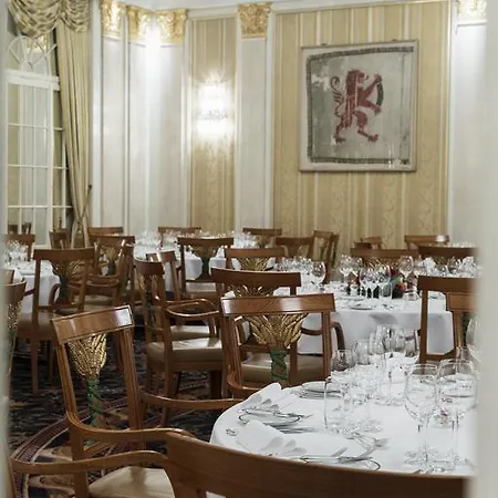 Ξενοδοχείο Savoy Baur En