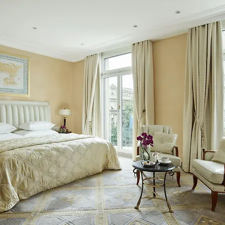Savoy Baur En Hotel