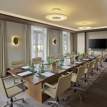 Savoy Baur En