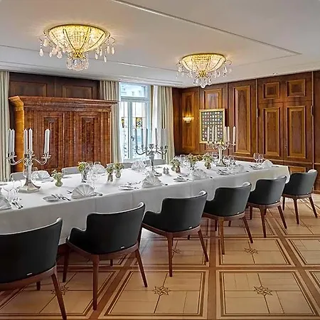 Savoy Baur En Hotel