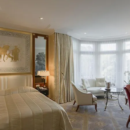 فندق Savoy Baur En
