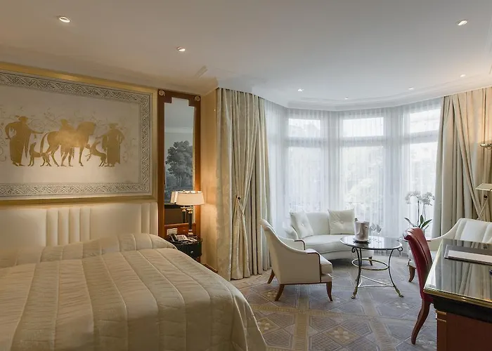 فندق Savoy Baur En