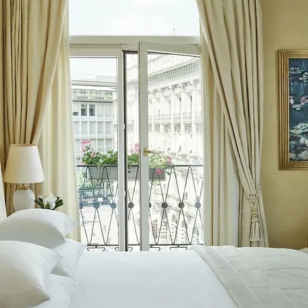 Savoy Baur En Готель