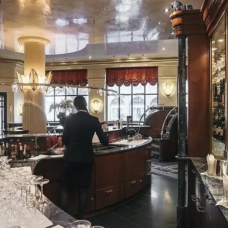 Готель Savoy Baur En